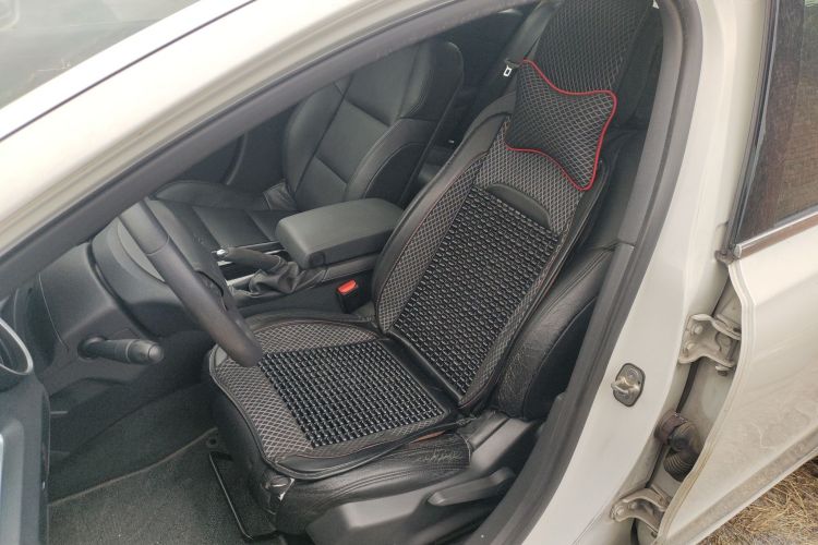 标致508 2012款 2.0L 自动天窗经典版中控内饰19