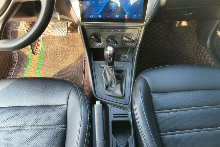 大众 2019款 朗逸启航 1.5L 自动风尚版 国VI中控内饰18