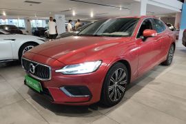 沃尔沃S60新能源 2021款 T8 E驱混动 四驱智逸豪华版