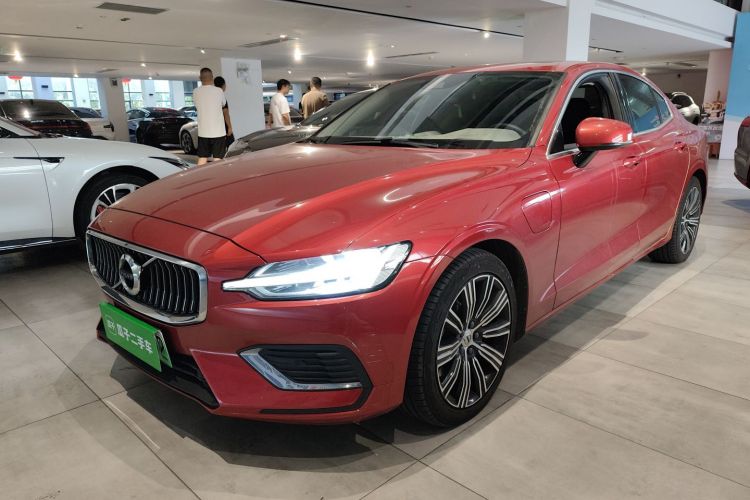 沃尔沃S60新能源 2021款 T8 E驱混动 四驱智逸豪华版车身外观1