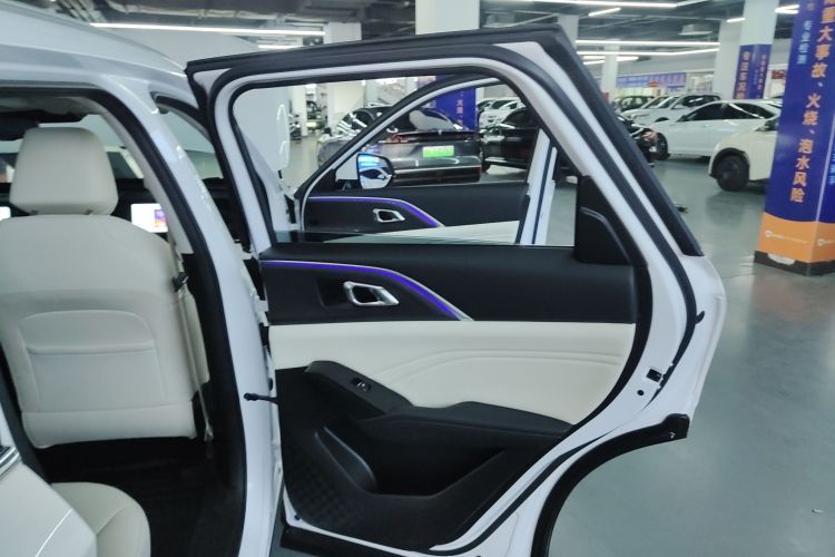 哈弗枭龙MAX 2023款 1.5L Hi4 105 四驱智能旗舰版中控内饰45