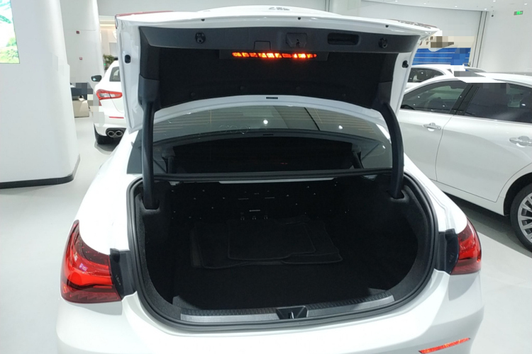 奔驰A级 2025款 A 200 L 时尚型局部细节23