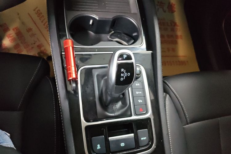 比亚迪 宋MAX 2021款 升级版 1.5T 自动尊贵型 7座中控内饰18