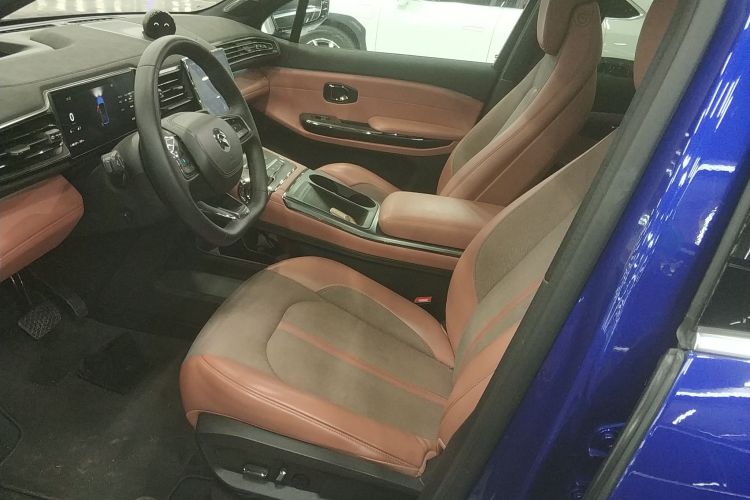 蔚来EC6 2020款 440KM 签名版中控内饰19