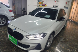 宝马1系 2023款 120i M运动曜夜版