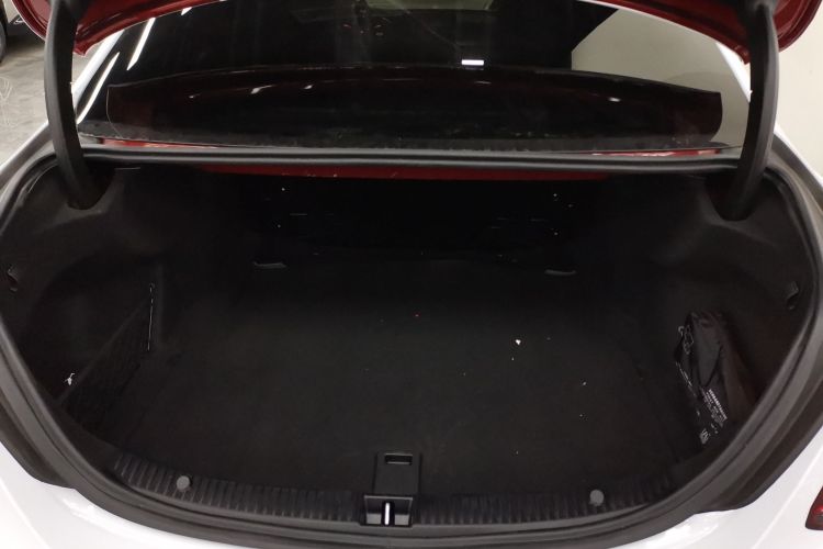 奔驰C级 2021款 C 260 L 运动星耀臻藏版机舱底盘23