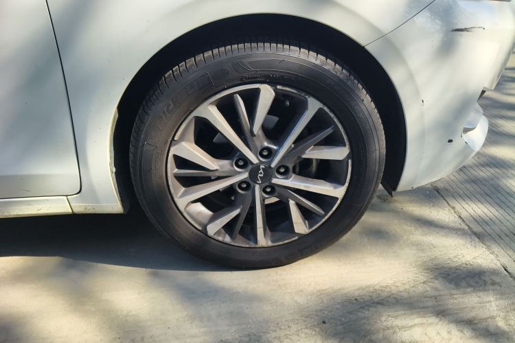 起亚K3 2021款 改款 1.5L CVT时尚版车身外观6007