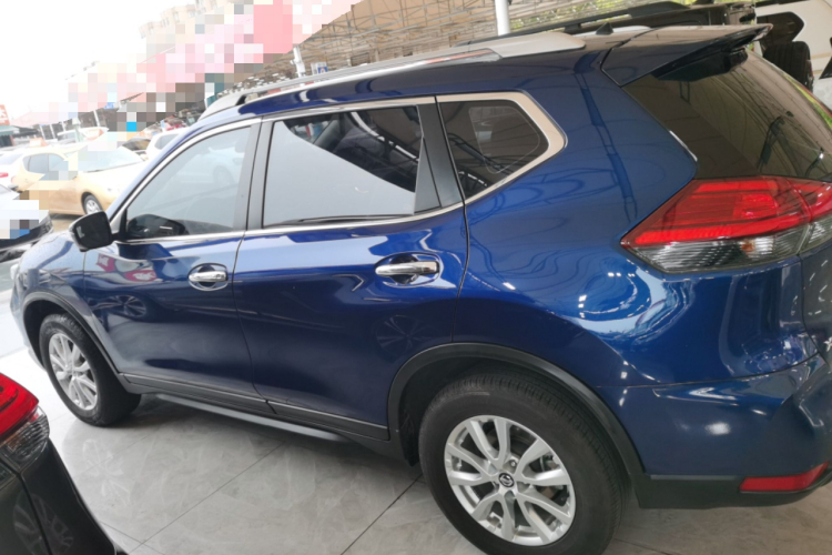 日产 奇骏 2017款 2.0L CVT舒适版 2WD车身外观4