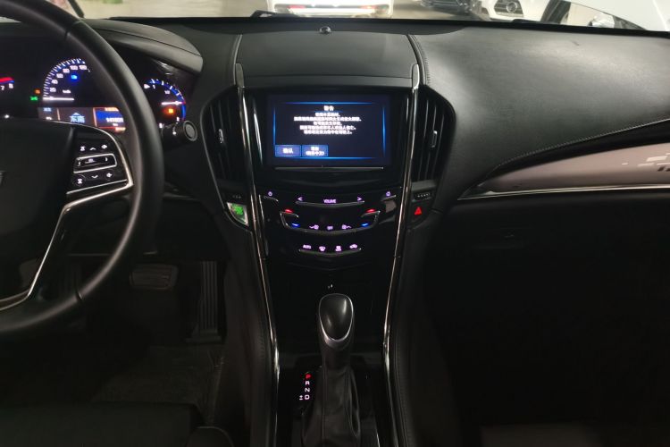 凯迪拉克ATS-L 2016款 28T 时尚型中控内饰16