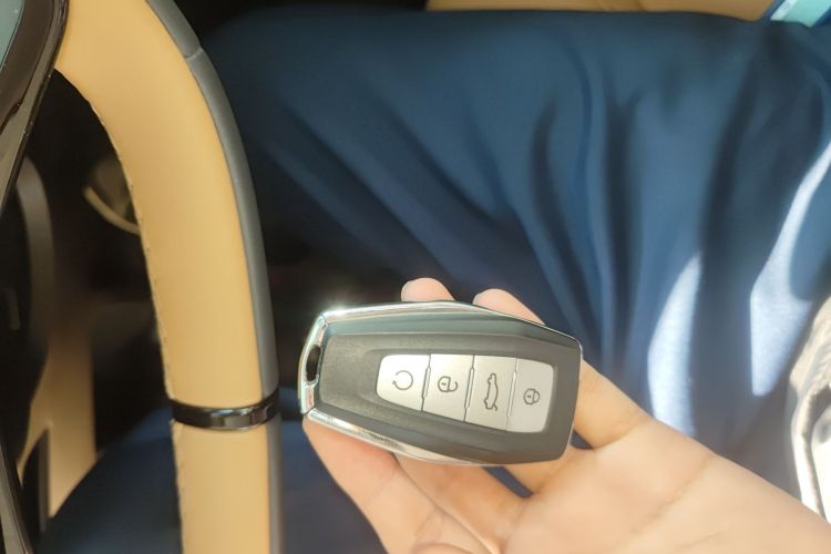 吉利汽车 博越L 2023款 1.5TD DCT尊贵型中控内饰11