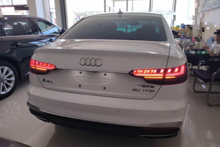 奥迪A4L 2023款 40 TFSI 时尚动感型车身外观6