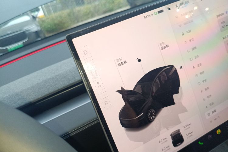 特斯拉 Model Y L 2025款 长续航全轮驱动版局部细节18