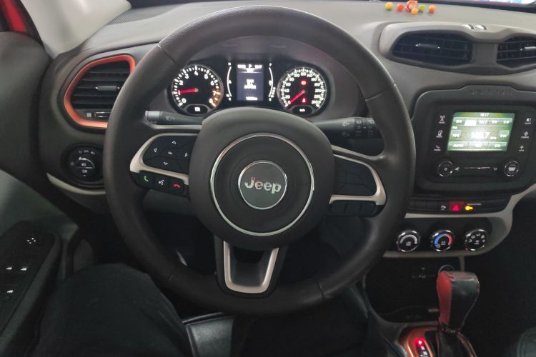 Jeep 自由侠 2016款 1.4T 自动高能版局部细节13