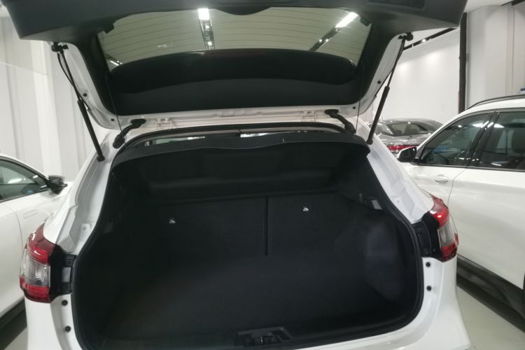 日产 逍客 2019款 2.0L CVT豪华版机舱底盘23