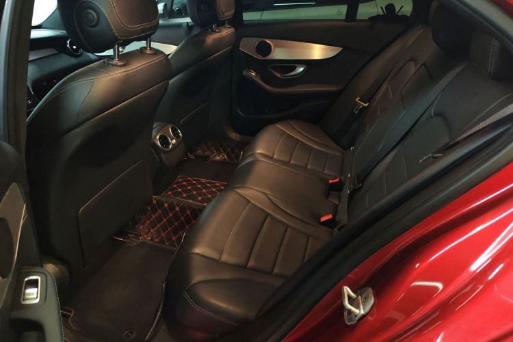 奔驰C级 2015款 C 200 运动版中控内饰21