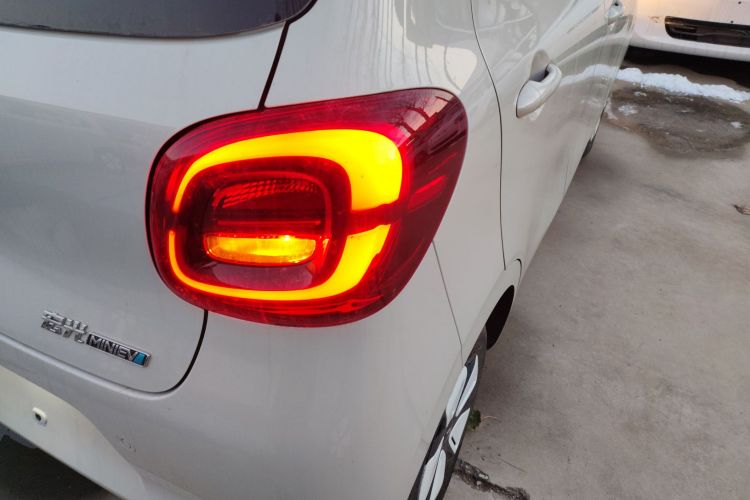 五菱汽车 宏光MINIEV 2025款 四门版 进阶款车身外观6006