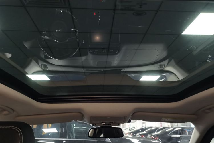 捷豹F-PACE 2018款 2.0T 四驱R-Sport运动版局部细节22