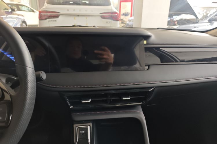 荣威i5 2023款 1.5L CVT豪华版中控内饰16