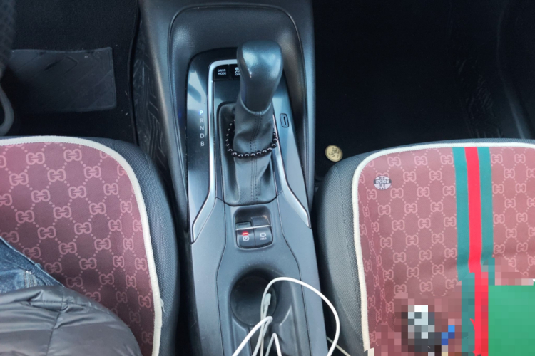 丰田 雷凌 2021款 双擎 1.8H E-CVT豪华版中控内饰18