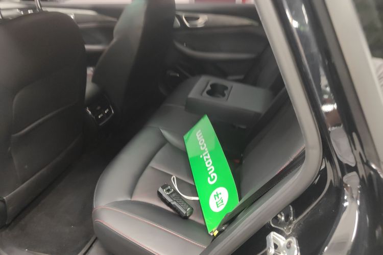 飞凡汽车 飞凡ER6 2021款 新动版 520km 智领版中控内饰7004