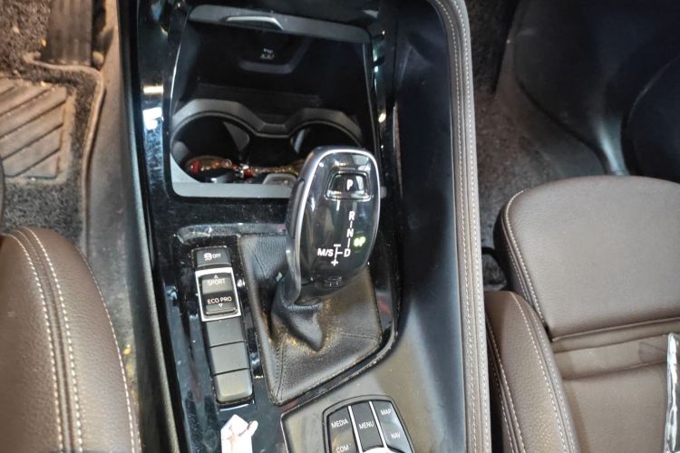 宝马X1 2020款 sDrive20Li 尊享型中控内饰18