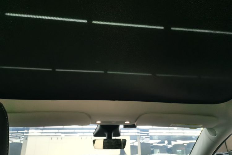 特斯拉 Model Y 2021款 标准续航后驱版中控内饰22