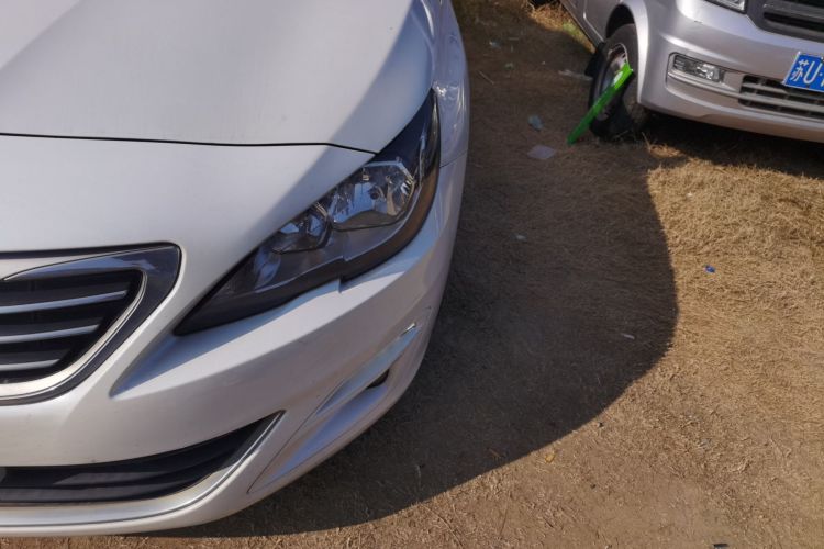 标致408 2014款 1.8L 自动豪华版局部细节36