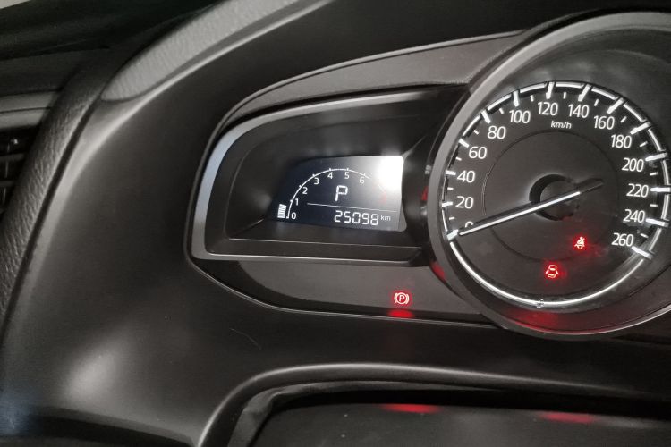 马自达3 昂克赛拉 2017款 两厢 2.0L 自动豪华型 国V中控内饰15