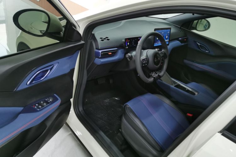 比亚迪 海鸥 2025款 305km 活力版中控内饰20