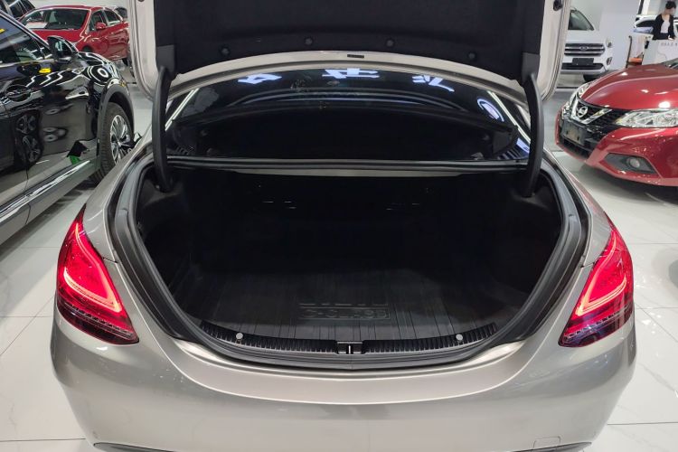 奔驰C级 2019款 改款 C 260 L 运动版中控内饰23