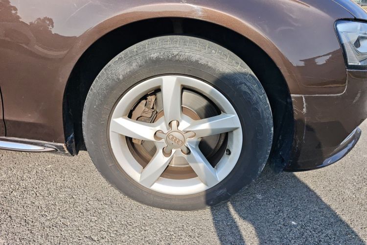 奥迪A4L 2015款 35 TFSI 自动标准型车身外观10