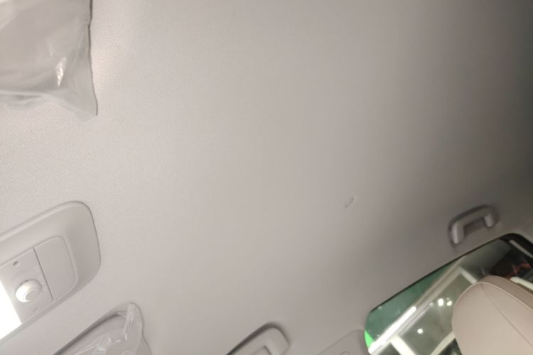 五菱汽车 五菱缤果PLUS 2024款 330km 五座版中控内饰22