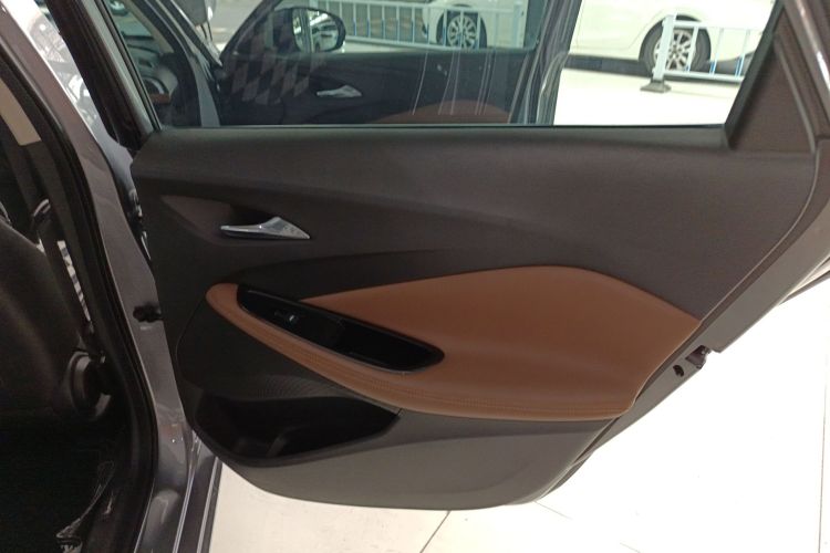 别克 威朗 2022款 Pro 533T 乐享版中控内饰7006