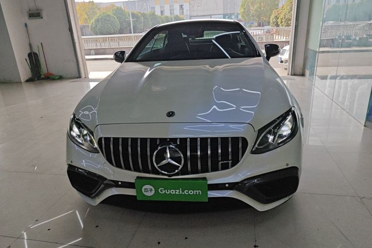奔驰E级(进口) 2019款 E 200 轿跑车车身外观2
