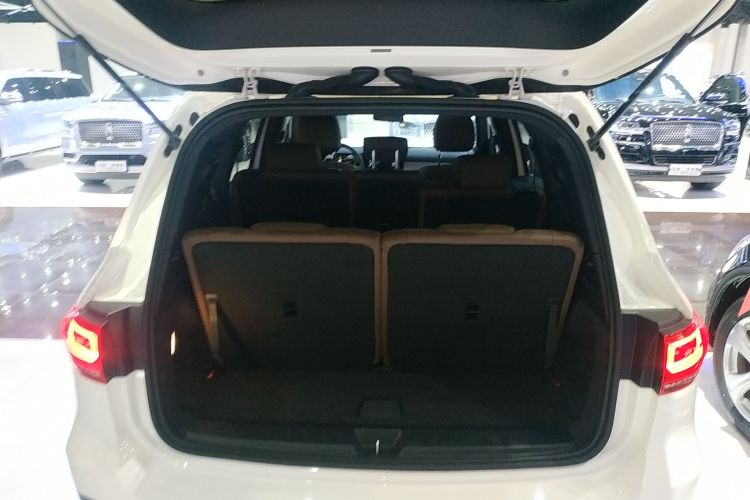 奔驰GLB 2022款 改款二 GLB 200 时尚型局部细节23