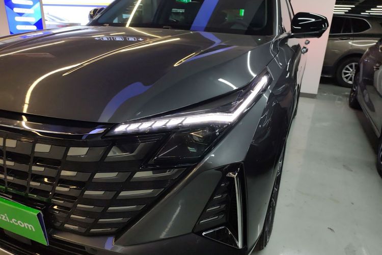 长安UNI-Z 2025款 1.5T 豪华型车身外观36