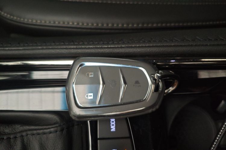 凯迪拉克ATS-L 2017款 28T 技术型中控内饰11