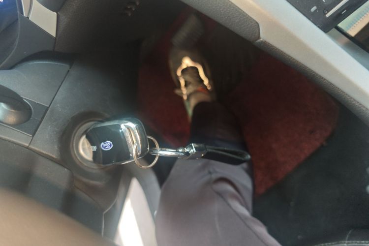 福特 蒙迪欧 2013款 1.5L GTDi180时尚型中控内饰7001