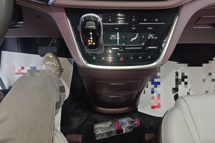 别克GL8 2022款 Avenir艾维亚 六座贤礼版局部细节18