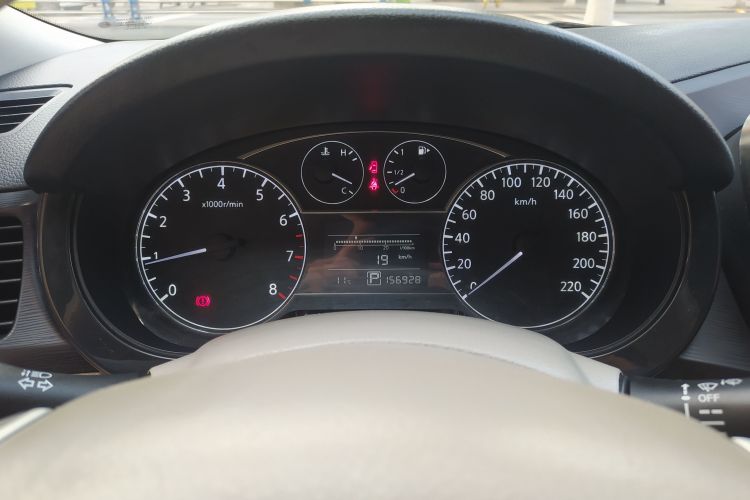 日产 骐达TIIDA 2011款 1.6L CVT智能型中控内饰14