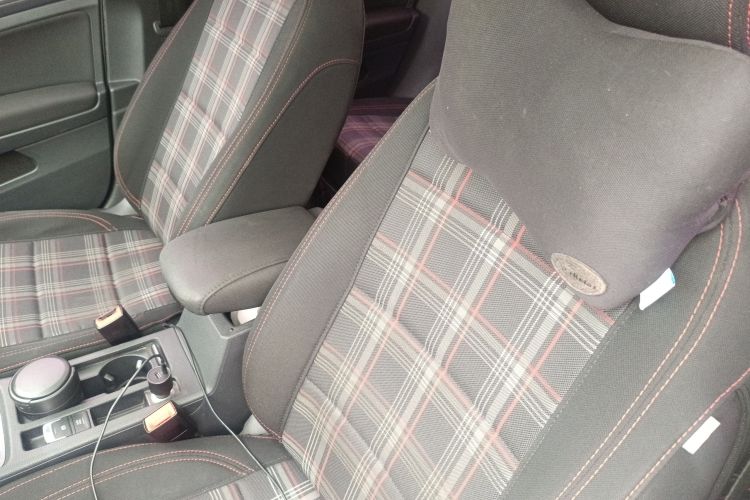 大众 高尔夫 2016款 230TSI 手动舒适型中控内饰19