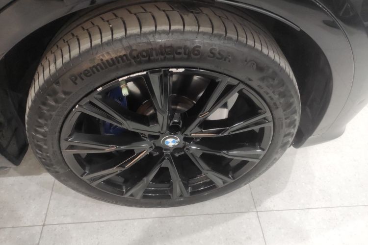 宝马X7 2020款 xDrive40i 行政型豪华套装车身外观10