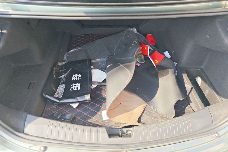 凯迪拉克CT5 2023款 28T 豪华型（标准版）机舱底盘23