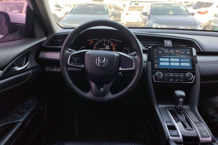 本田 思域 2016款 180TURBO CVT舒适版局部细节13