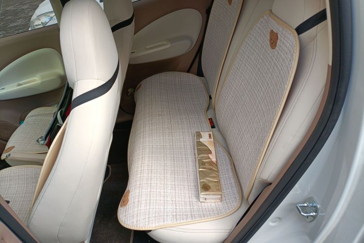 五菱汽车 宏光MINIEV 2025款 四门版 臻享+款中控内饰21