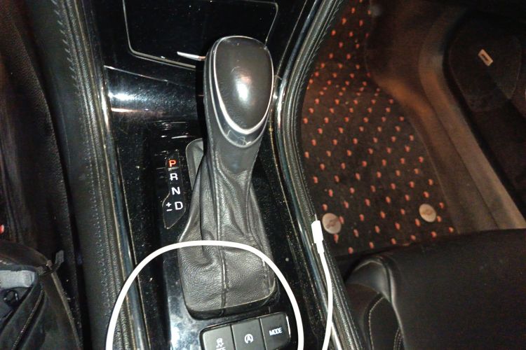 凯迪拉克ATS-L 2017款 28T 时尚型中控内饰18