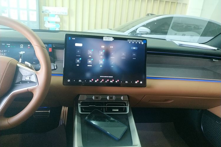 比亚迪 汉L 2025款 DM-p 四驱激光雷达旗舰型中控内饰16
