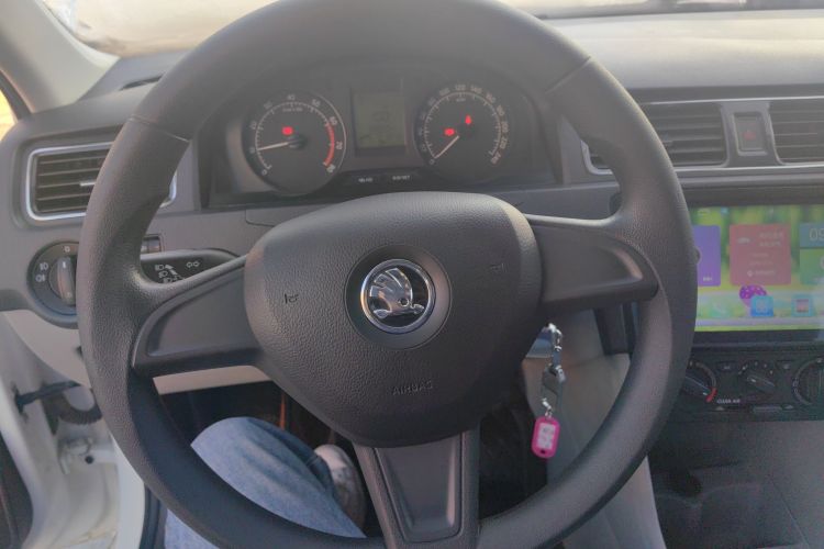 斯柯达 昕锐 2016款 1.4L 手动创行版中控内饰13