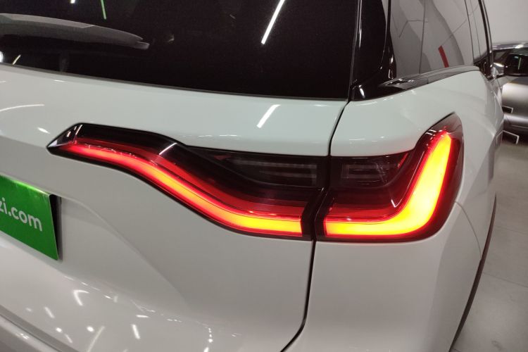 蔚来ES8 2020款 580KM 六座版车身外观6006