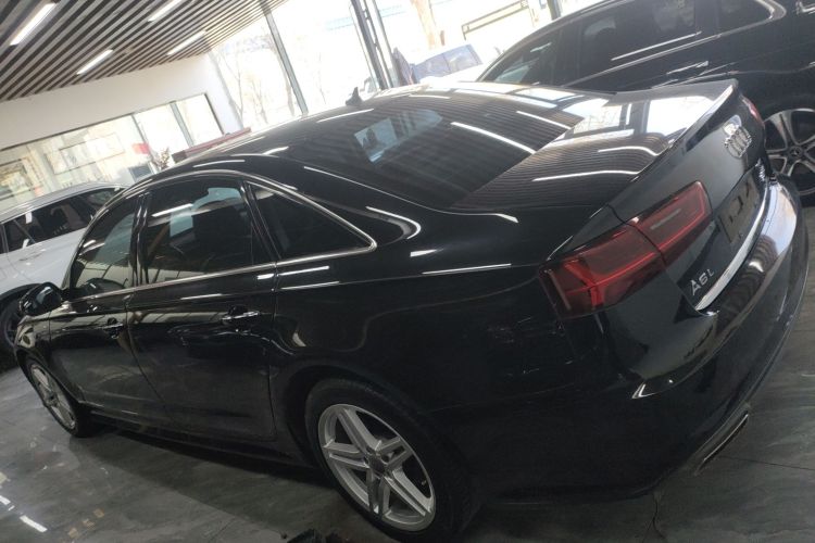 奥迪A6L 2018款 30周年年型 30 FSI 风尚型车身外观4